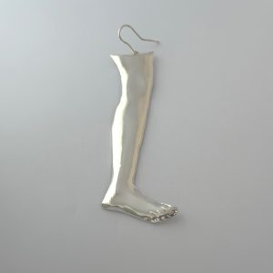 LEG EARRING SILVER